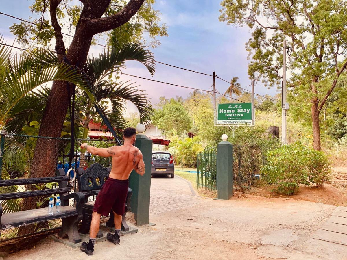 Lal Home Stay Sigiriya Exteriör bild