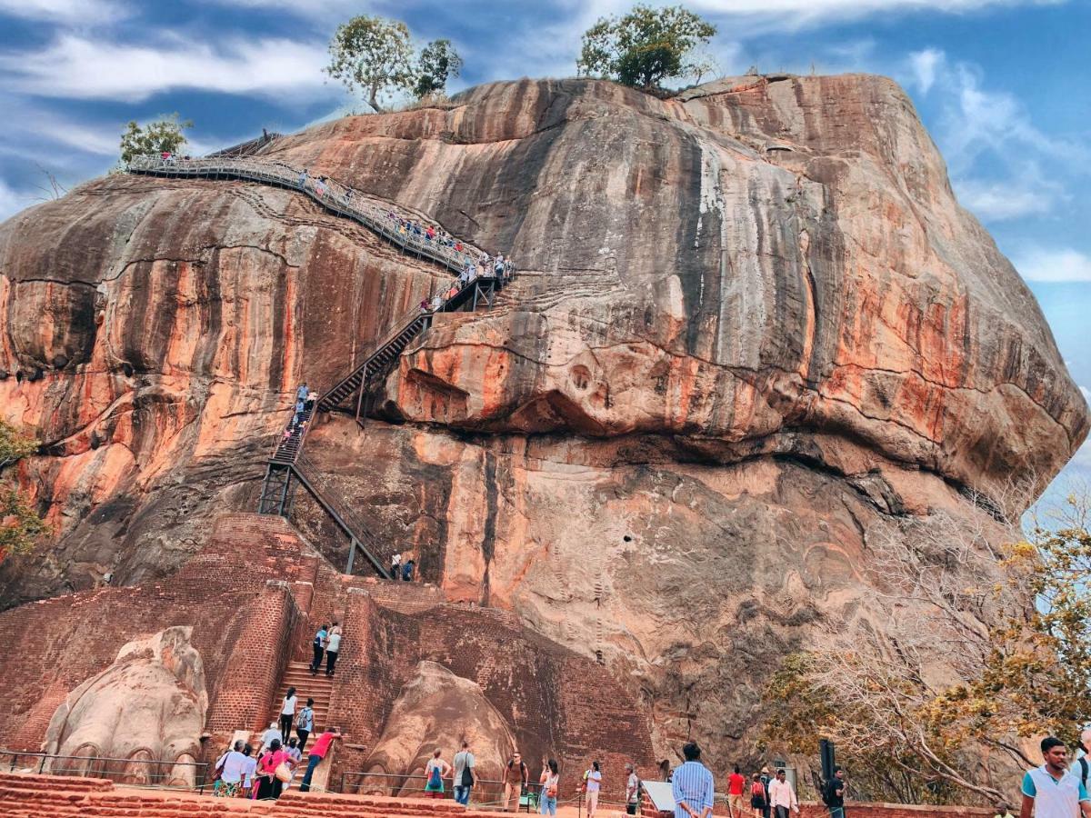 Lal Home Stay Sigiriya Exteriör bild