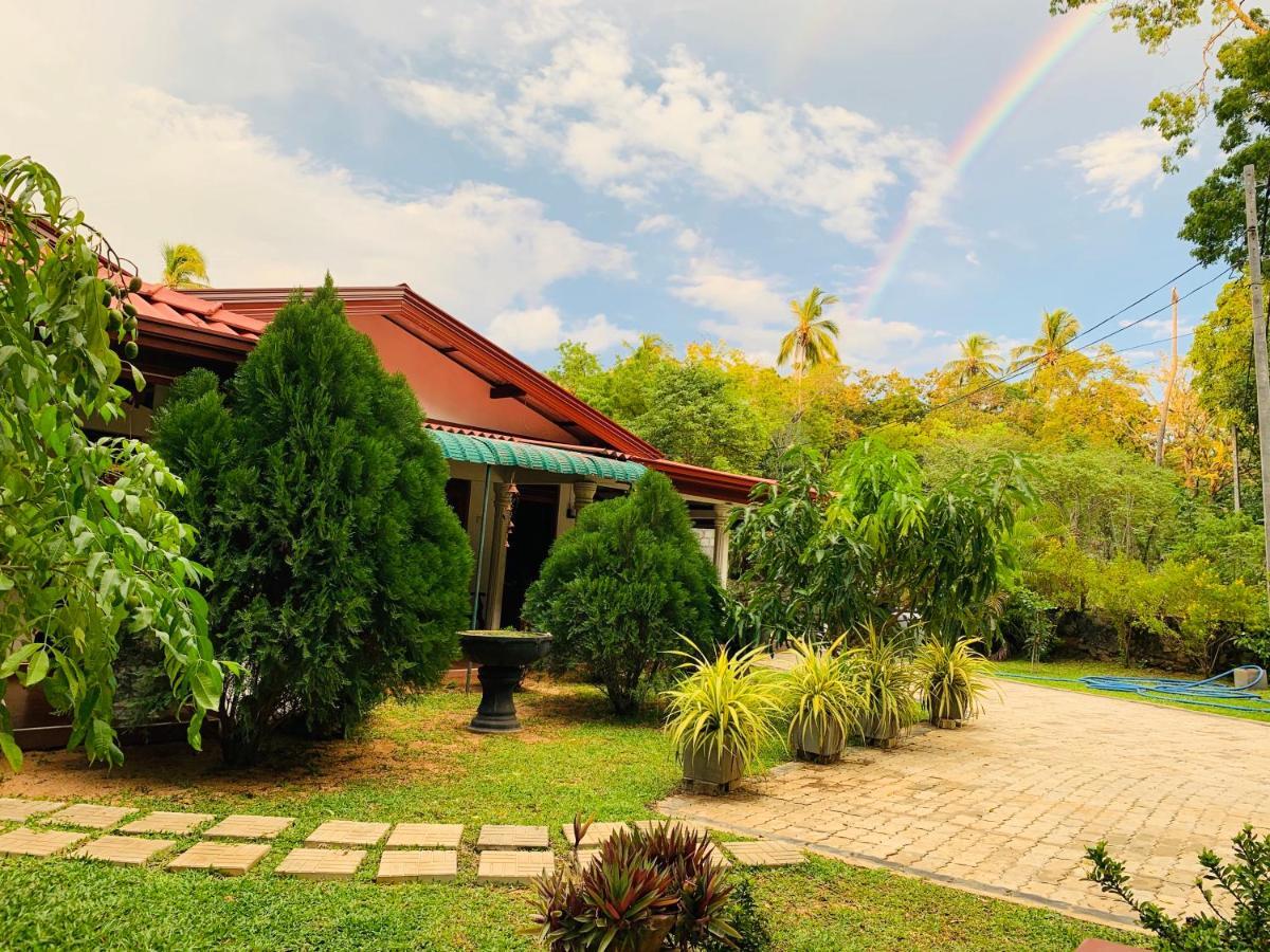 Lal Home Stay Sigiriya Exteriör bild