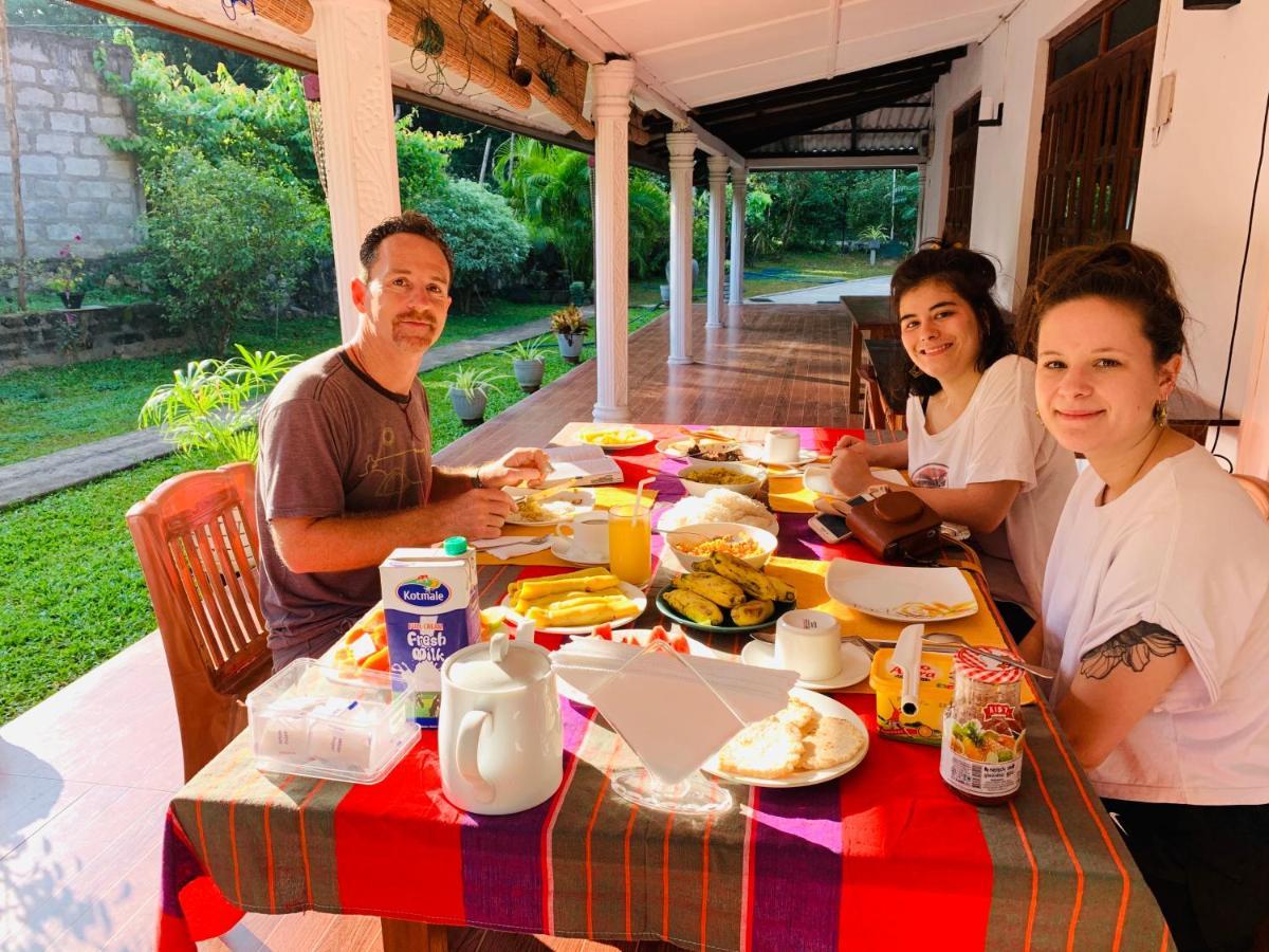 Lal Home Stay Sigiriya Exteriör bild